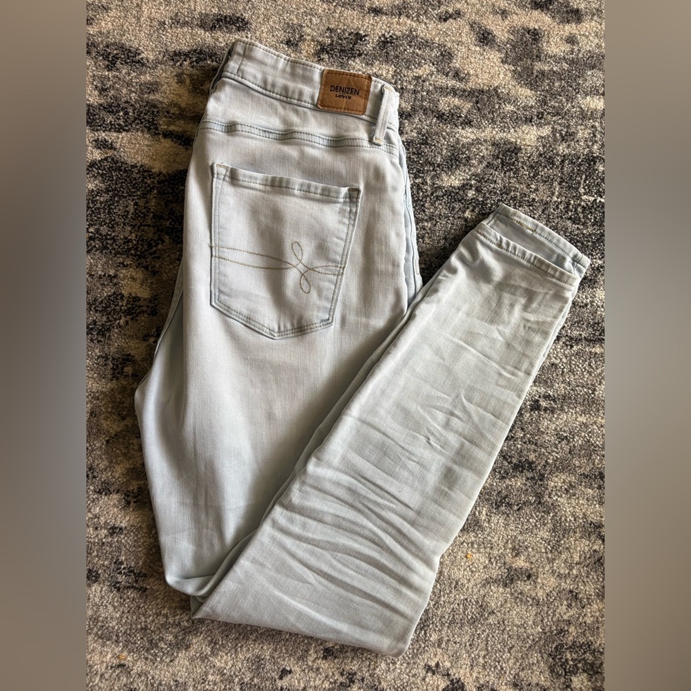 Denizen from Levi's Ultra High Waist White Wash Women's Stretch Jeans size 12